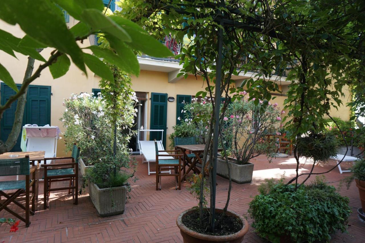 Hotel Beau Rivage Alassio Exterior photo